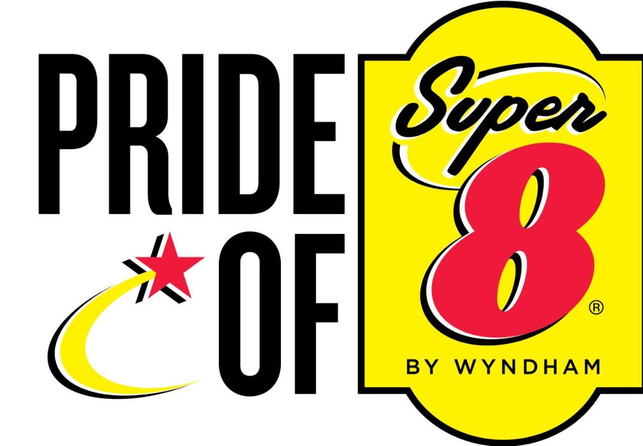Super 8 By Wyndham Lake City Exteriér fotografie